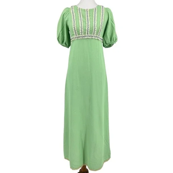 green emerald velvet dress 15 'Bridgerton'-Inspired Cottagecore Dresses to Shop on Amazon main image 0
